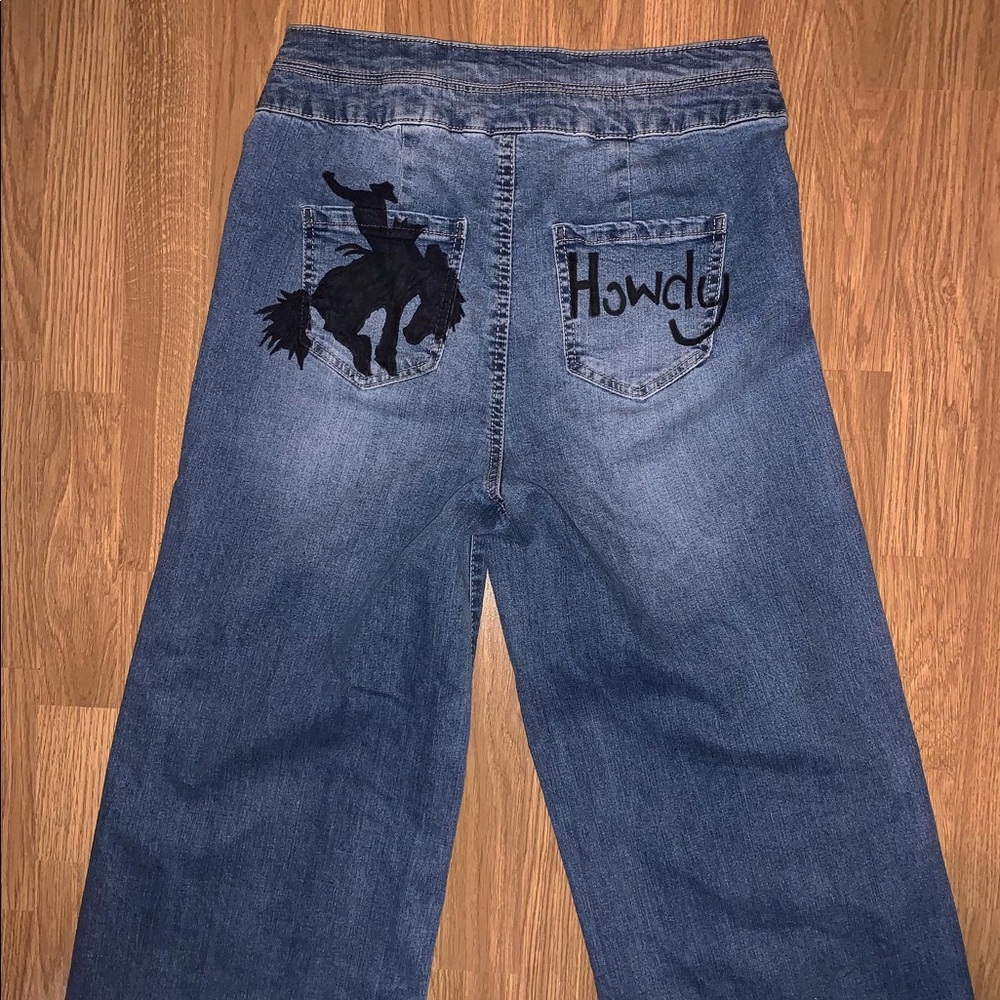 Howdy Jeans